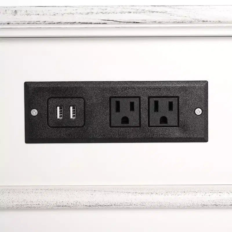Table de chevet en bois massif de 24,02 po de l. avec 3 tiroirs et 2 ports USB