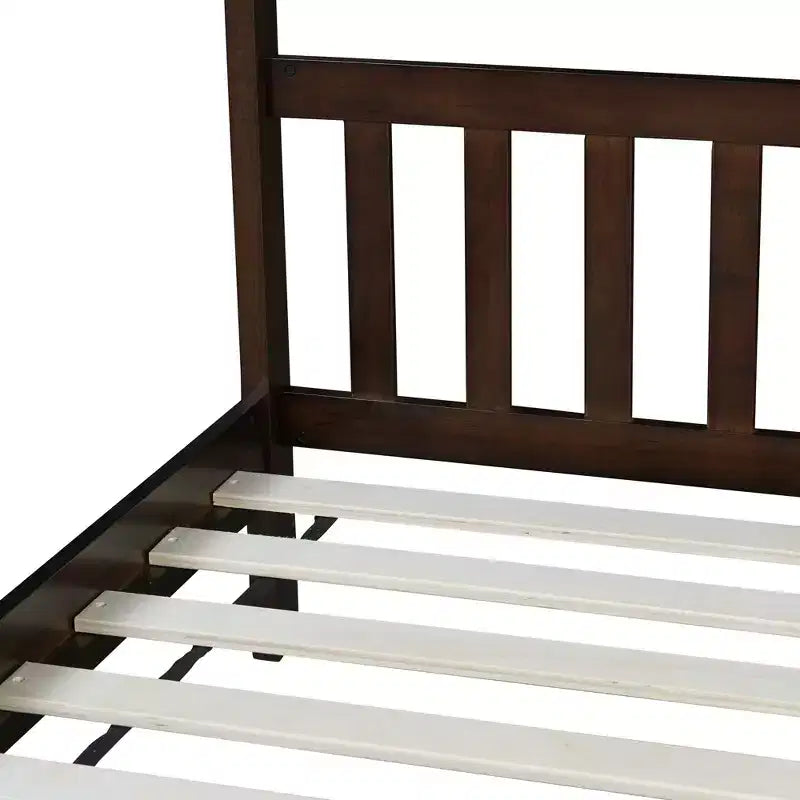 Lit double en bois d'hévéa avec cadre en forme de maison, marron