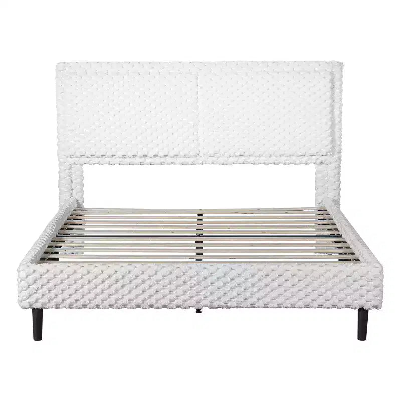 Cadre de lit en peluche blanche avec dossier moelleux à double zone, bords arrondis et support stable et silencieux pour chambres douillettes, Grand lit