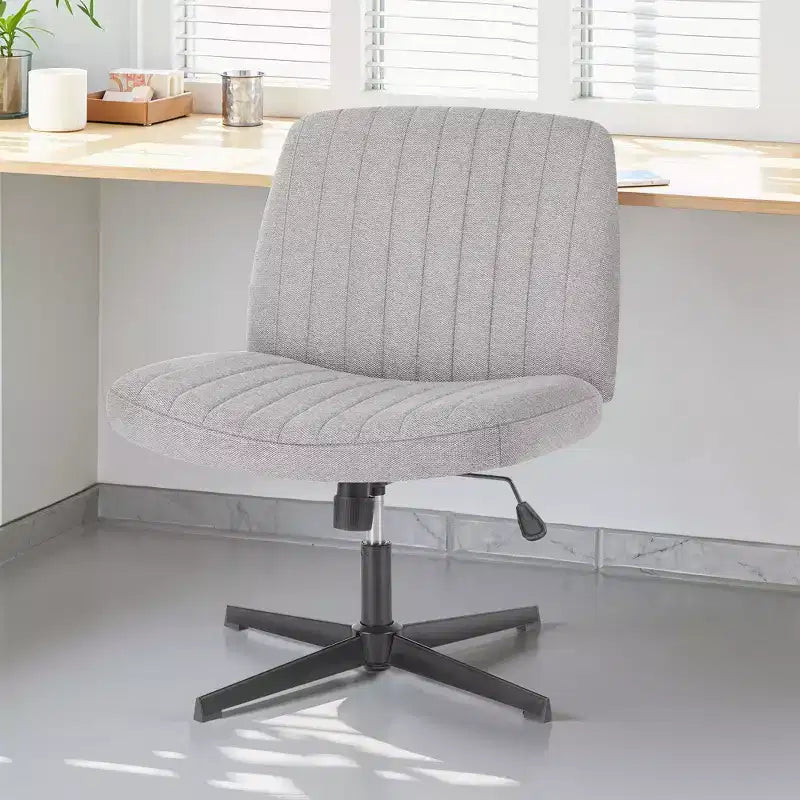 Chaise ergonomique avec assise large et coussin moelleux en éponge haute densité